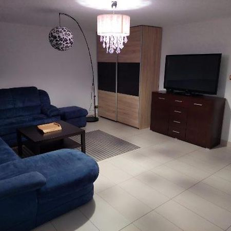 Mazurska Piwniczka Apartamento Giżycko Exterior foto