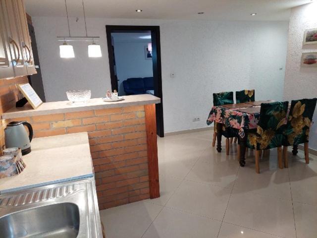 Mazurska Piwniczka Apartamento Giżycko Exterior foto